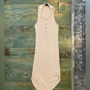 RA-RE italia Henley dolphin hem dress..tan color and never worn..size XS/S